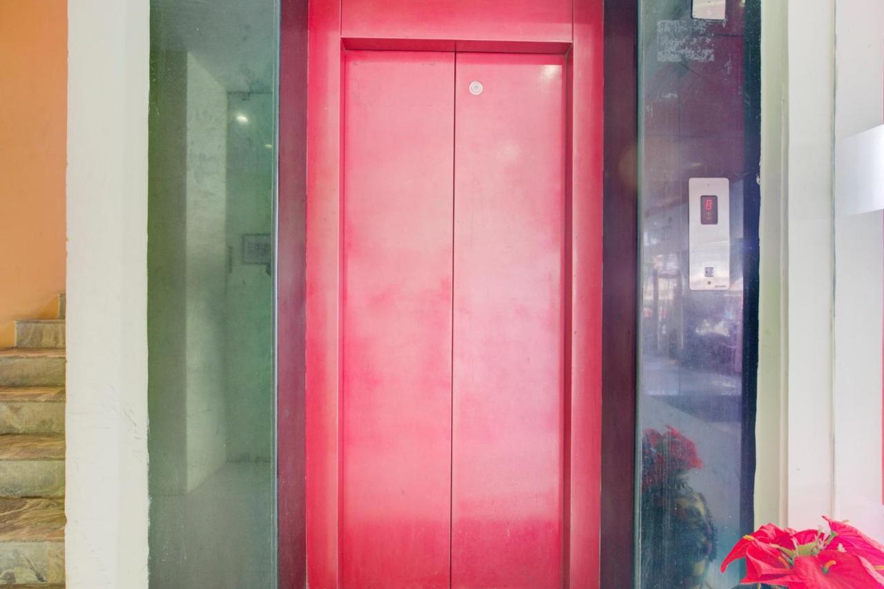 Oyo Flagship Amutha Residency Hotel เชนไน ภายนอก รูปภาพ