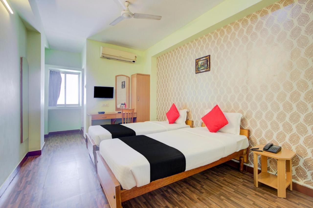 Oyo Flagship Amutha Residency Hotel เชนไน ภายนอก รูปภาพ